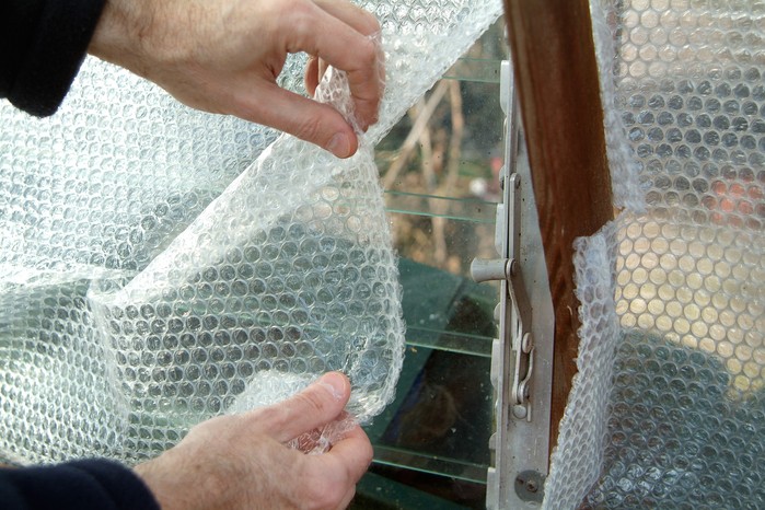 Insulating the greenhouse with bubblewrap