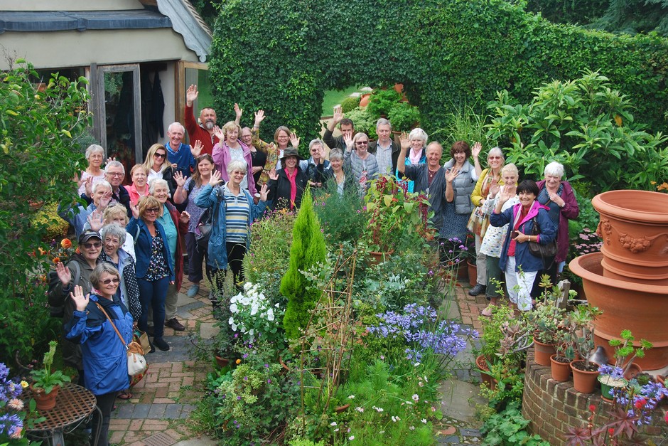 Guests with Associate Editor, David Hurrion at Whichford Pottery workshop